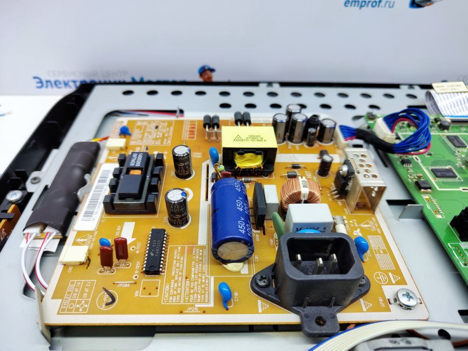 Ремонт блока питания телевизора в Ростове-на-Дону в сервисном центре PartsOkey
